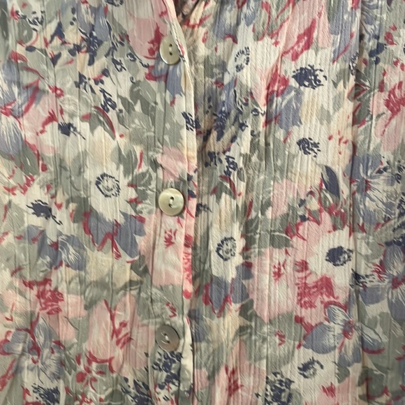 Vintage Koret crinkle style floral printed button down shirt sleeve blouse - Picture 2 of 5